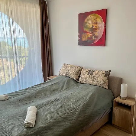 Cirkalo Ezuestpart Apartman Siófok