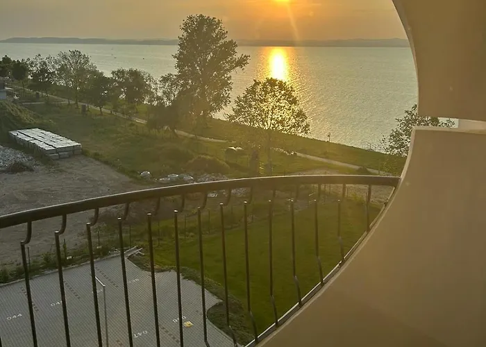 Cirkalo Ezuestpart Appartement Siófok