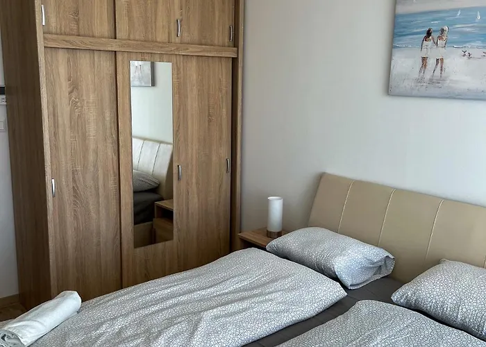 Cirkalo Ezuestpart *