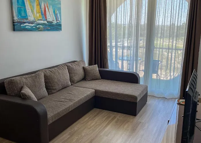 Cirkalo Ezuestpart * Siófok